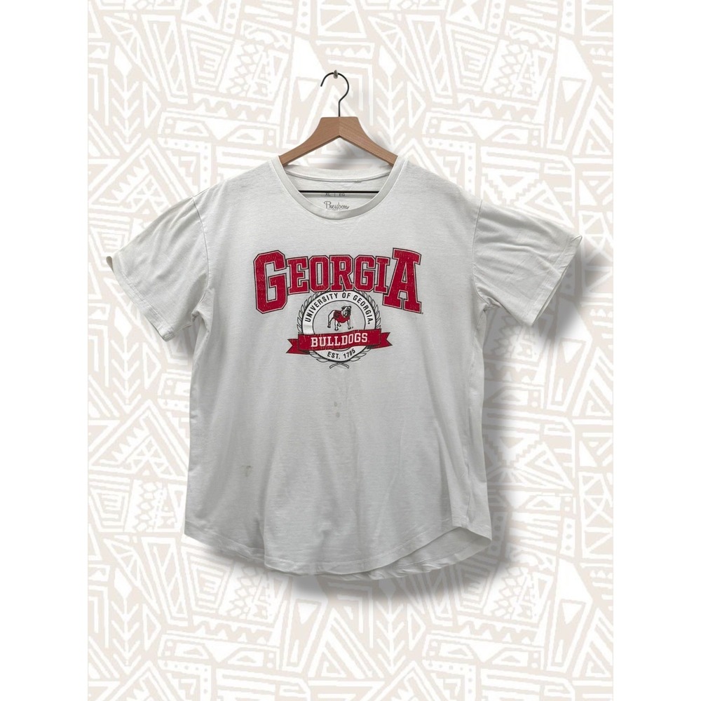 Pressbox Georgia Bulldogs Distressed Graphic Curved Hem T-Shirt XL